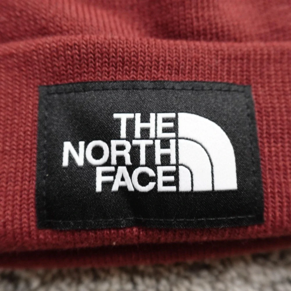 NEW North Face Beanie Hat Cap One Size Red Knit Logo Patch Mens Winter Outdoor‎
